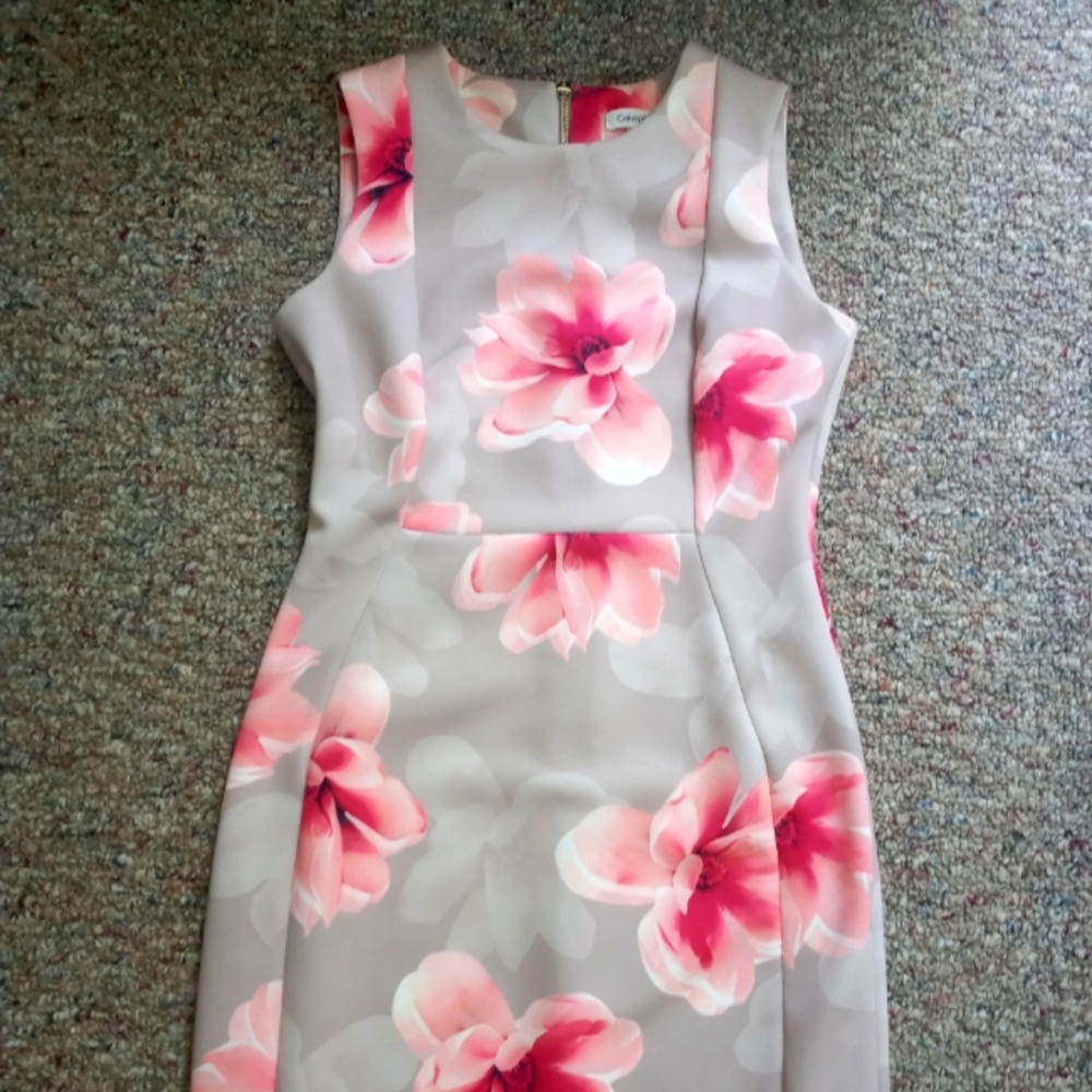 Beautiful Calvin Klein Midi Dress